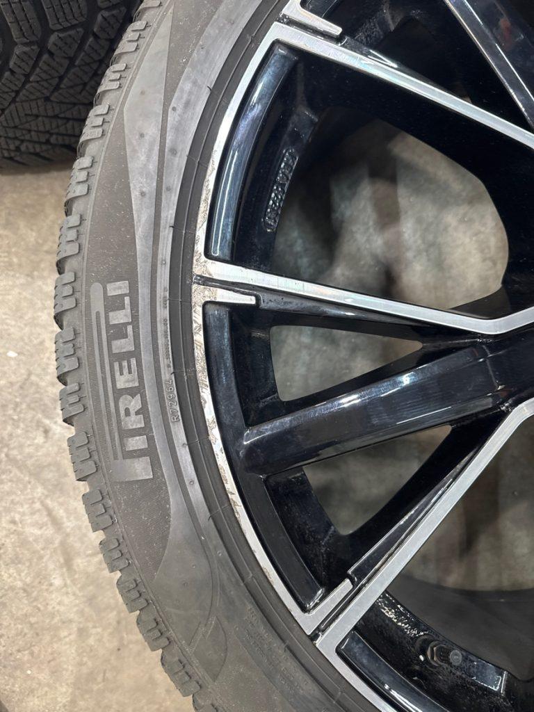 E1939851-48F6-460F-B6E4-57CE1DC042A3