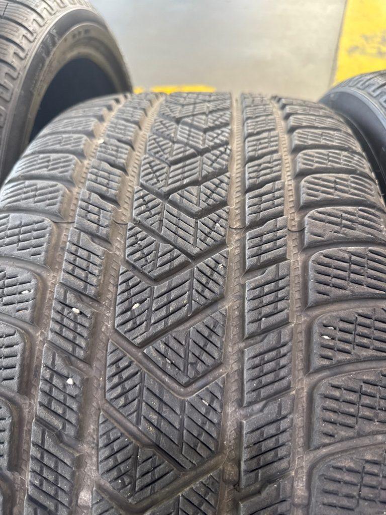 B9E95604-FAC2-423E-980D-E9BC00C79529